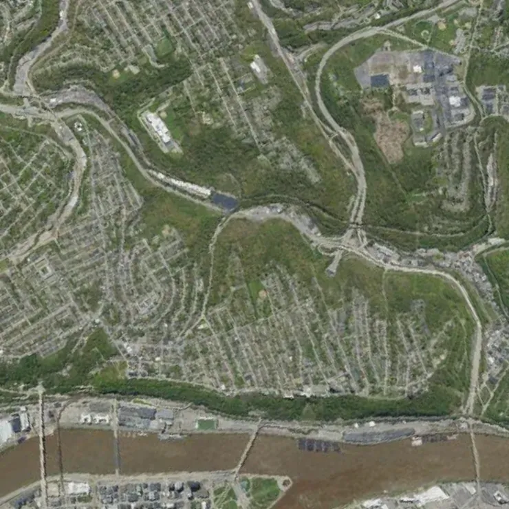 Camera View, item 10: part of the same area, turned and enlarged, as seen from the vehicle.
