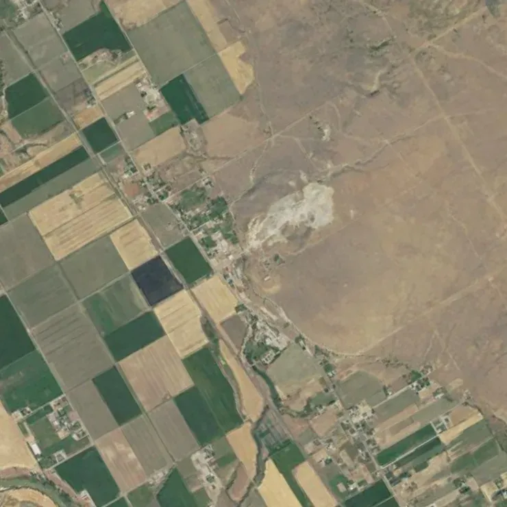 Camera View, item 2: part of the same area, turned and enlarged, as seen from the vehicle.