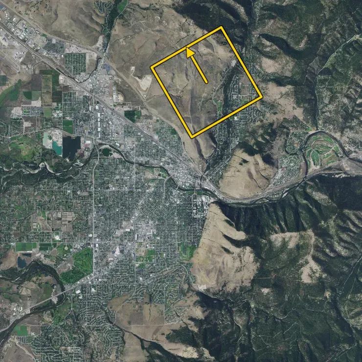 The Reference Map with the Camera View outlined; its arrow points 330 degrees.