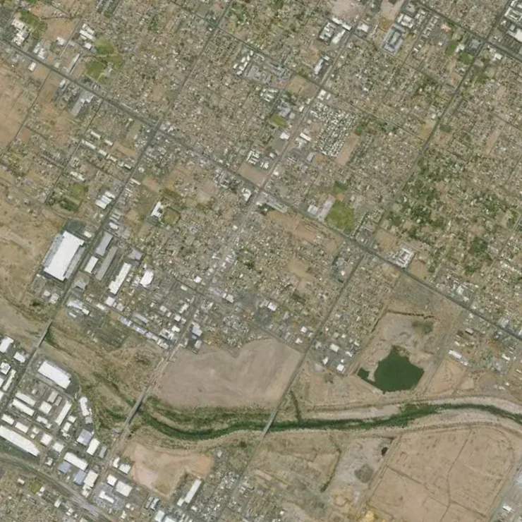 Camera View, item 8: part of the same area, turned and enlarged, as seen from the vehicle.